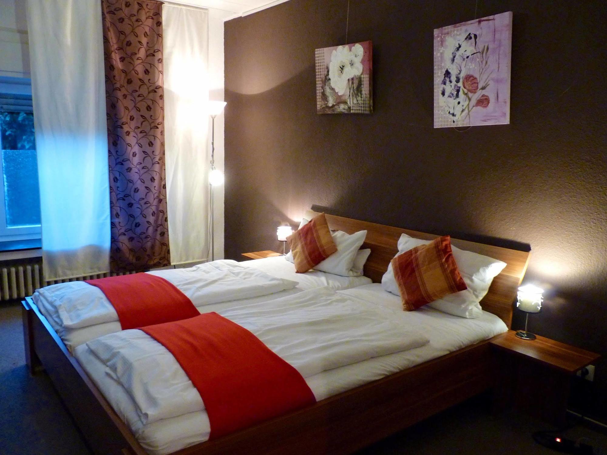 Hotel Art Inn Динслакен Экстерьер фото