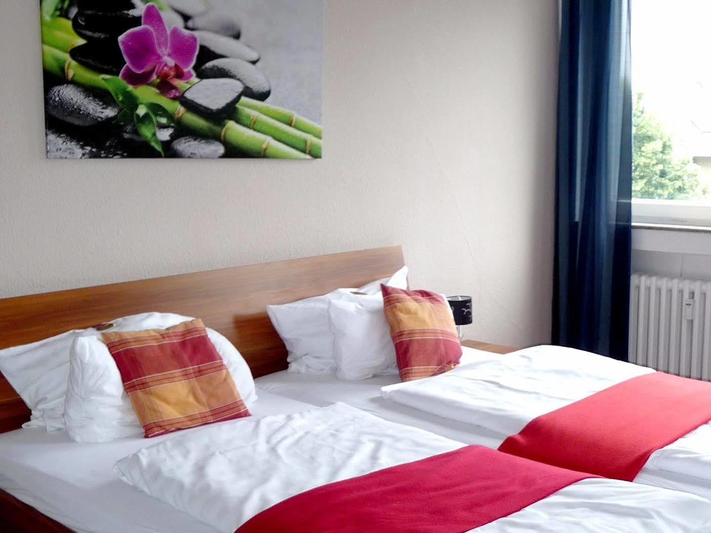 Hotel Art Inn Динслакен Экстерьер фото