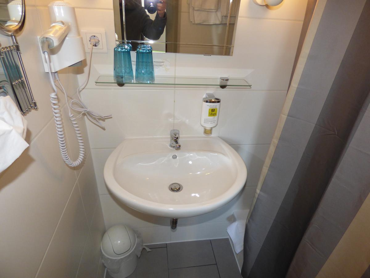 Hotel Art Inn Динслакен Экстерьер фото